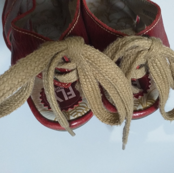 FLY LONDON Yown Sandal Red - Picture 6 of 15